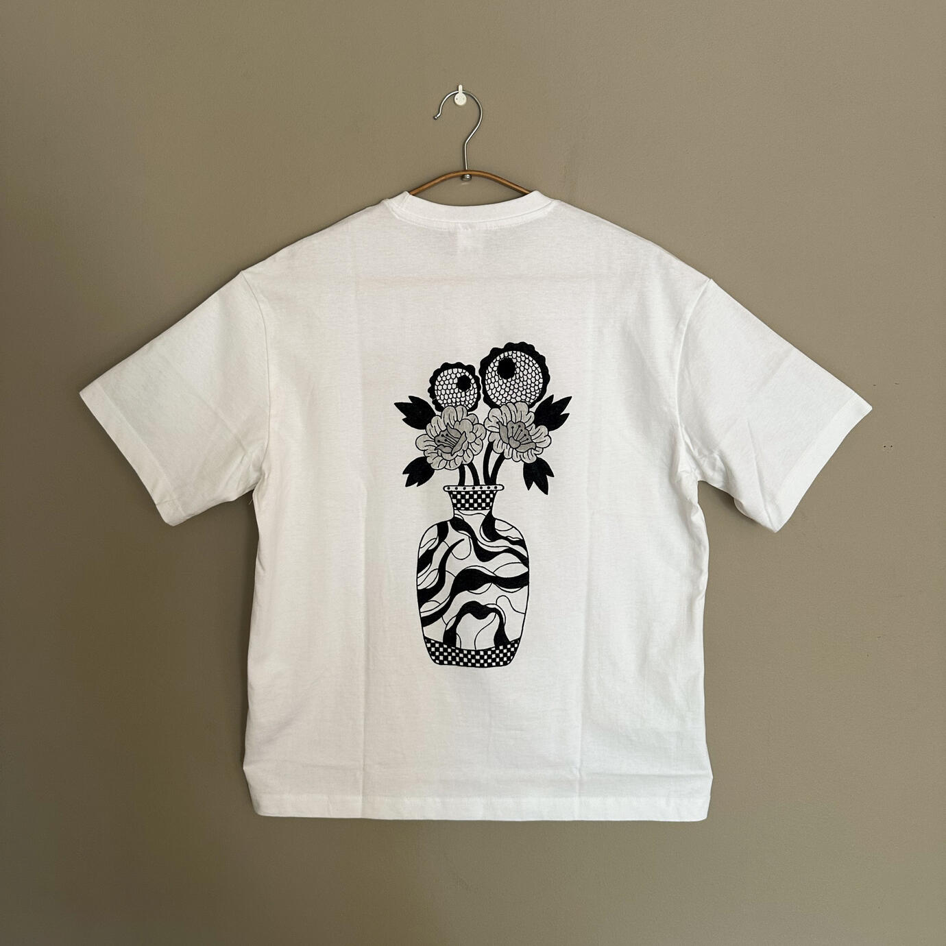 Vase &amp; Flowers (SOLD OUT)